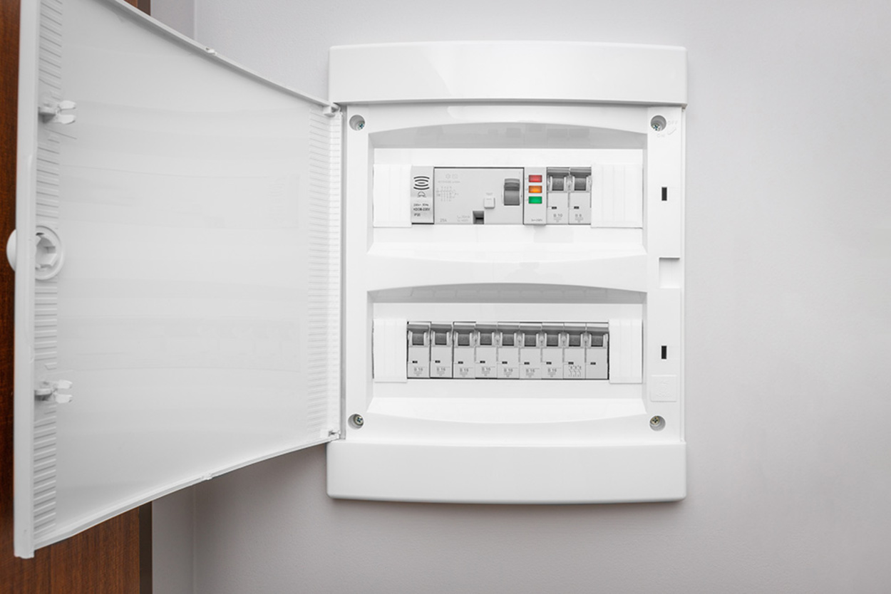 Über­spannungs­schutz bei Elektro-Team Hilbert GmbH in Kelkheim